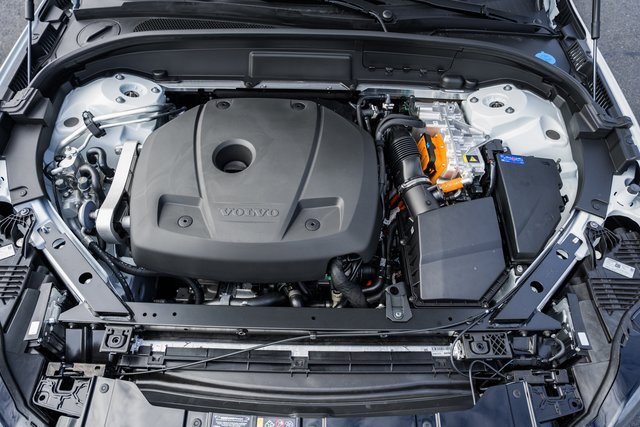New 2026 Volvo XC60 T8 Plus w/ Protection Package Premier image 18