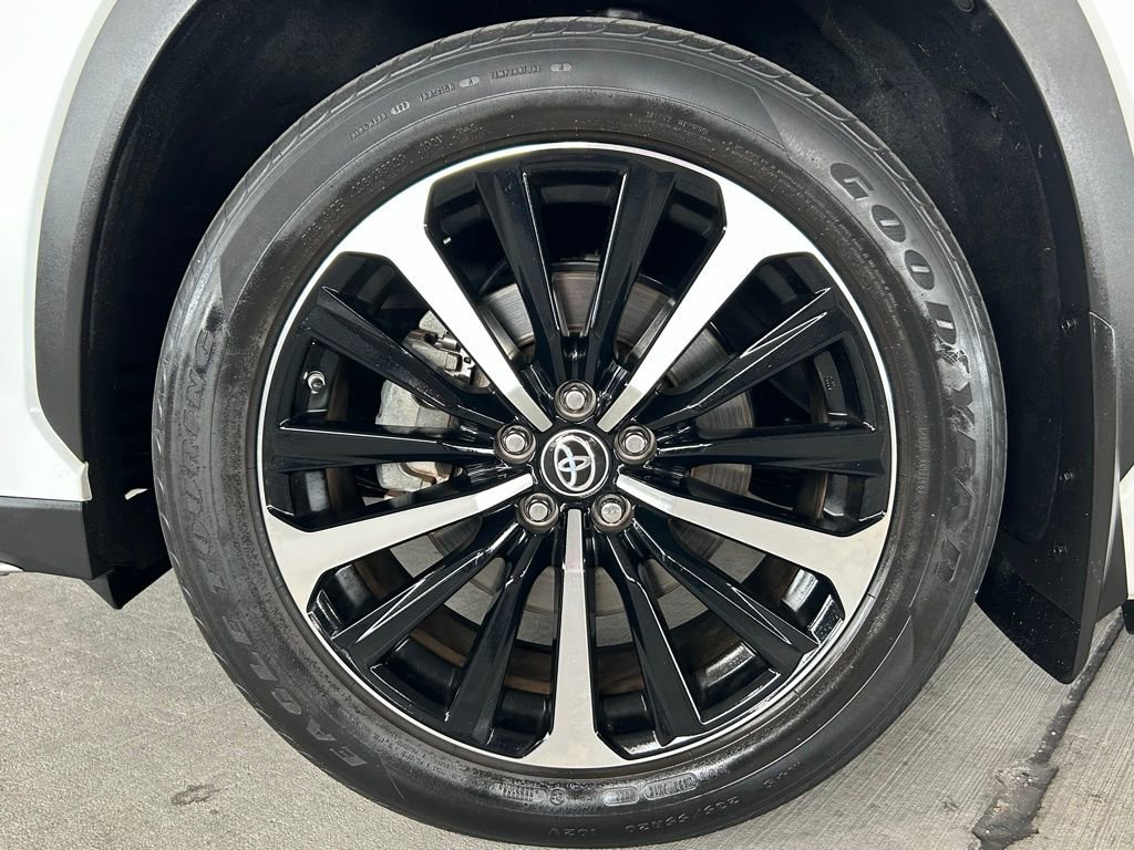 Used 2022 Toyota Highlander XSE image 20