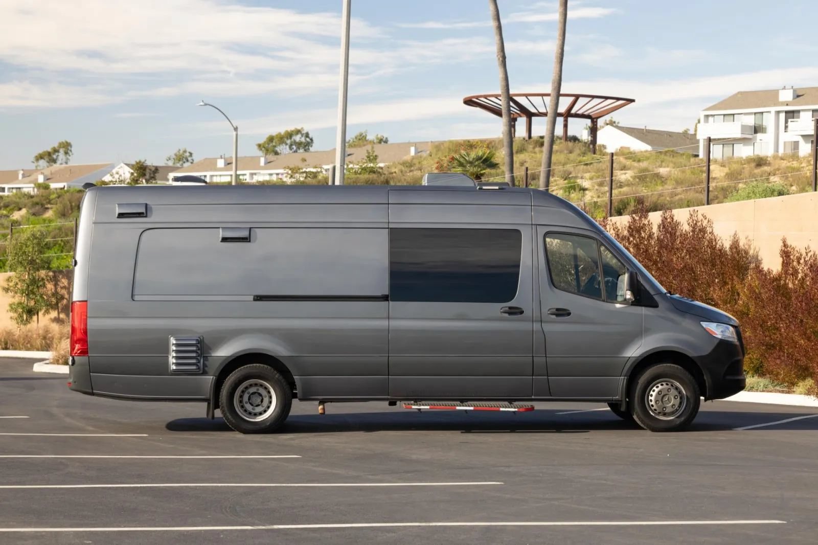 Used 2021 Mercedes-Benz Sprinter 4500 w/ Parking Package image 11