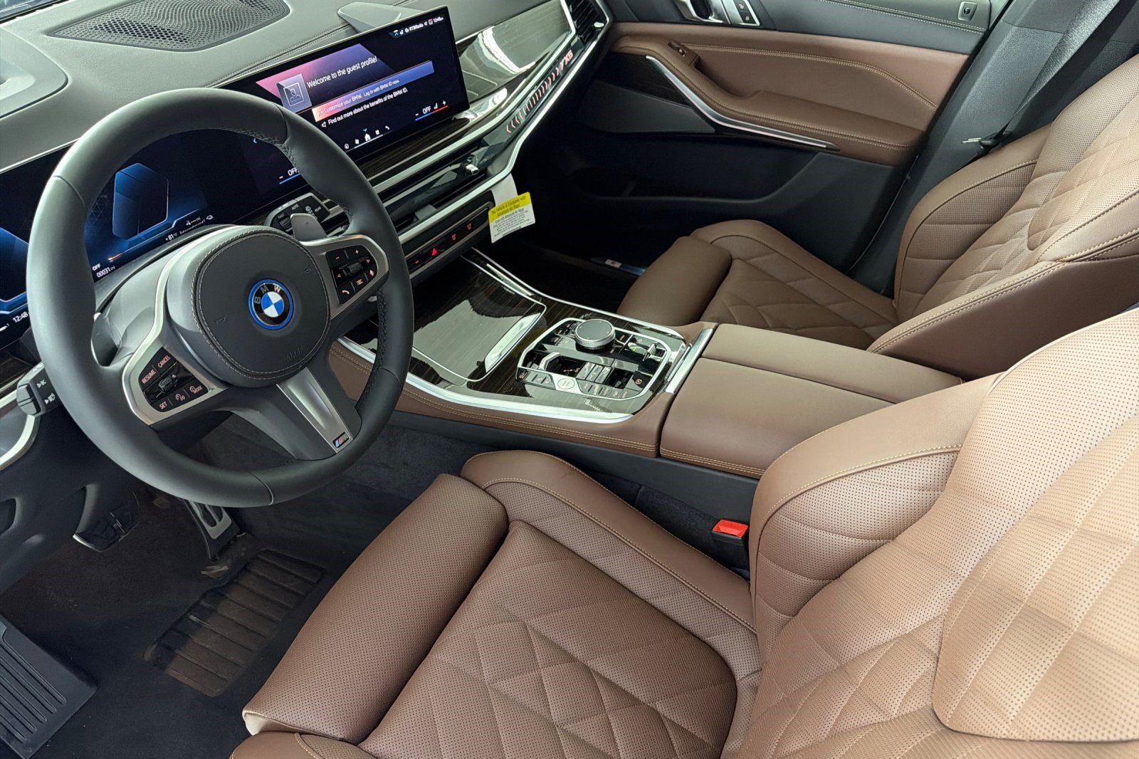 Used 2026 BMW X5 xDrive50e w/ M Sport Package AWD/4WD image 4