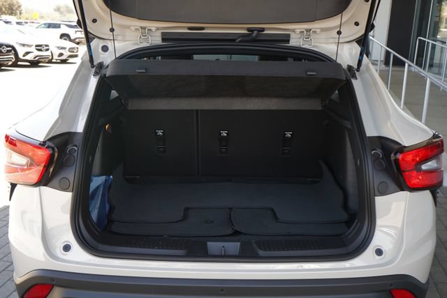 Used 2026 Chevrolet Trax RS w/ Sunroof Package FWD image 8