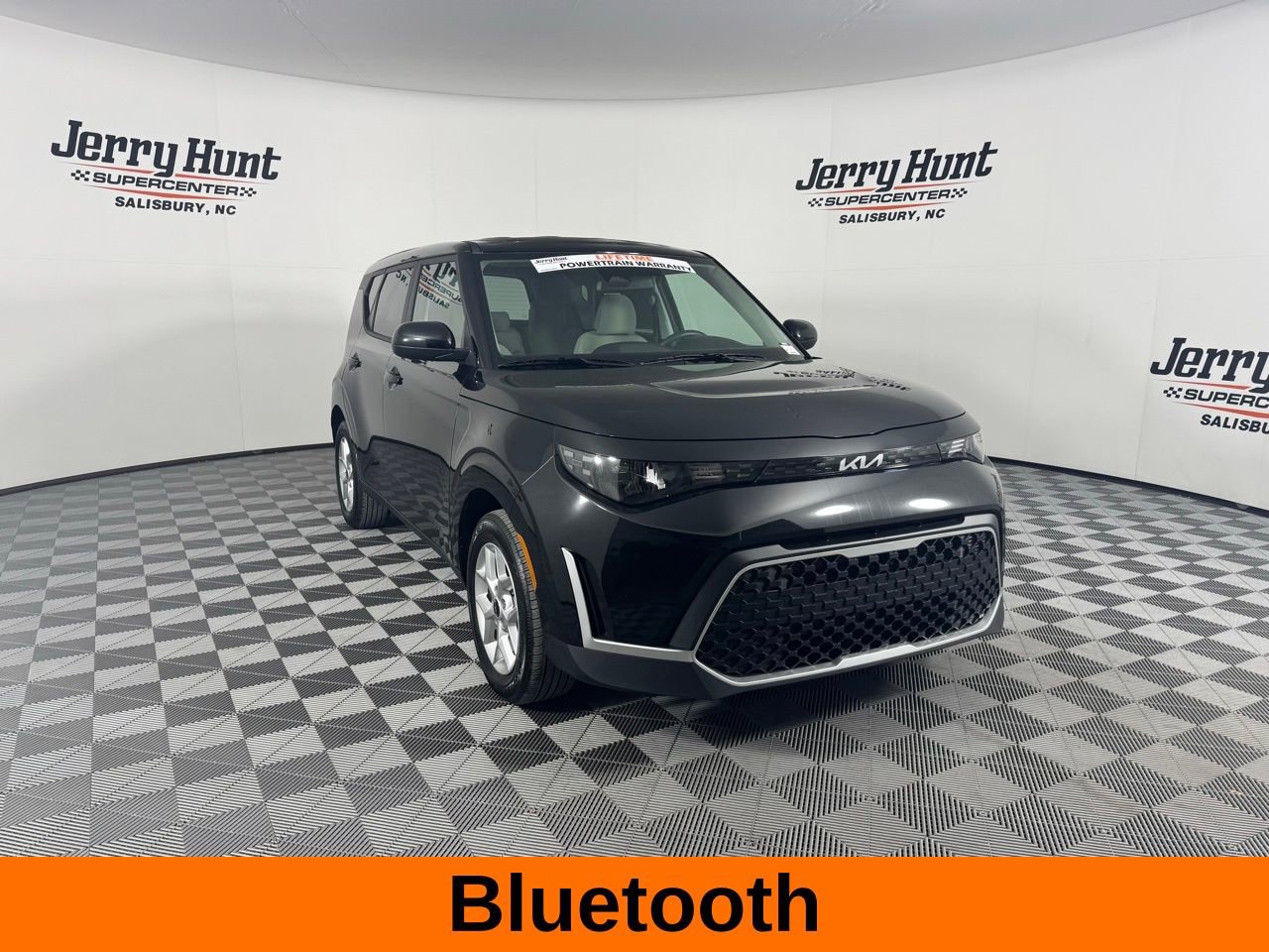 Used 2025 Kia Soul LX w/ LX Technology Package FWD image 6