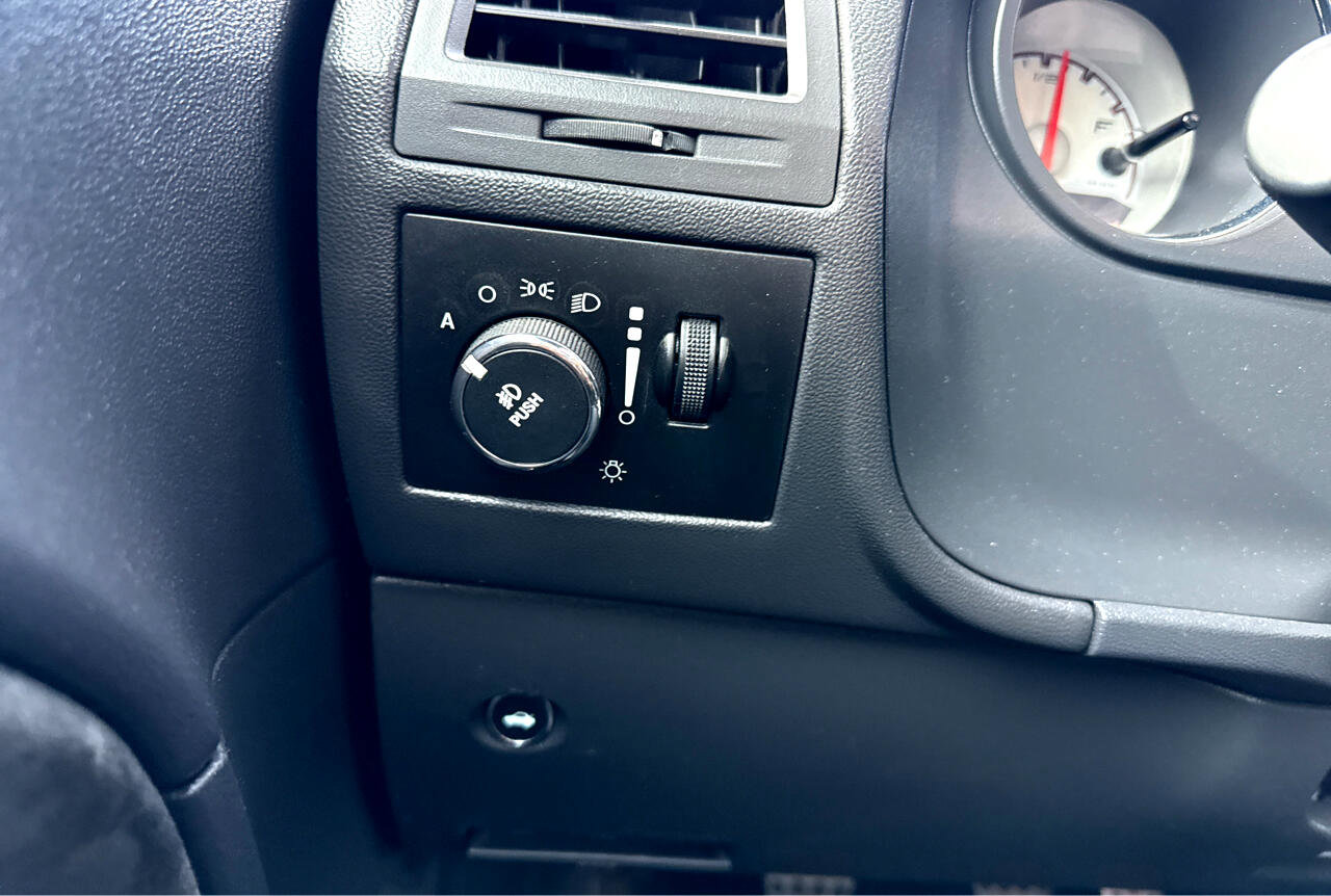 Used 2011 Dodge Challenger SRT8 image 22