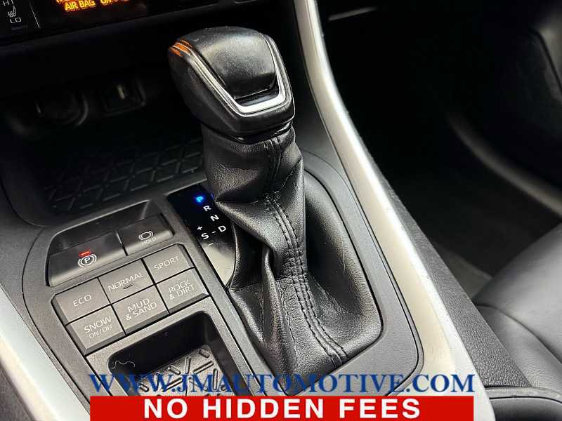 Used 2019 Toyota RAV4 XLE Premium w/ Cold Weather Package AWD/4WD image 34