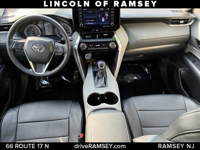 Used 2022 Toyota Venza LE AWD/4WD image 21