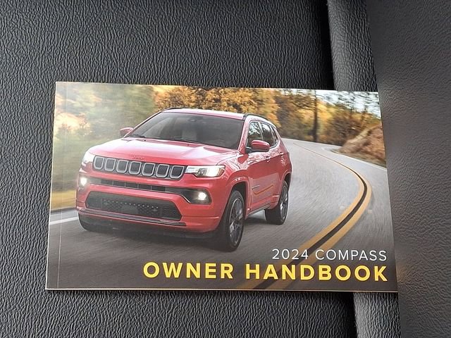 Used 2024 Jeep Compass Limited w/ High Altitude Package AWD/4WD image 26