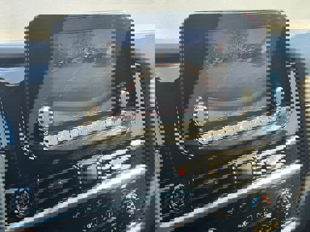 Used 2024 Nissan Pathfinder SV image 33