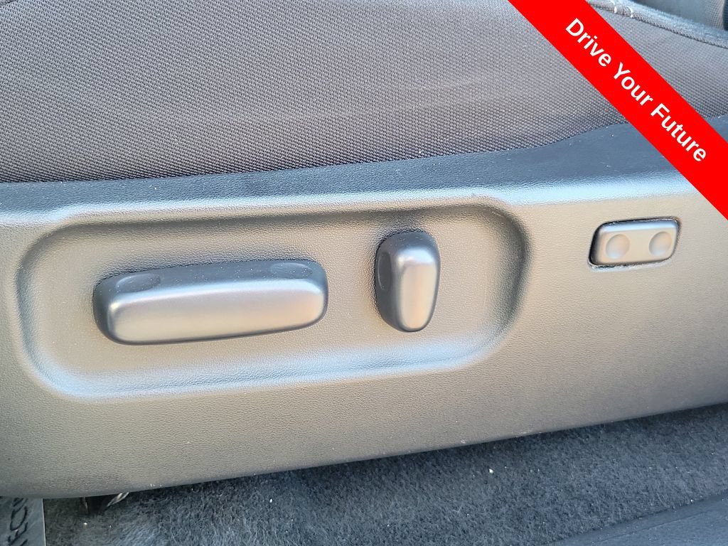 Used 2023 Toyota Tacoma TRD Off-Road w/ Technology Package RWD image 17