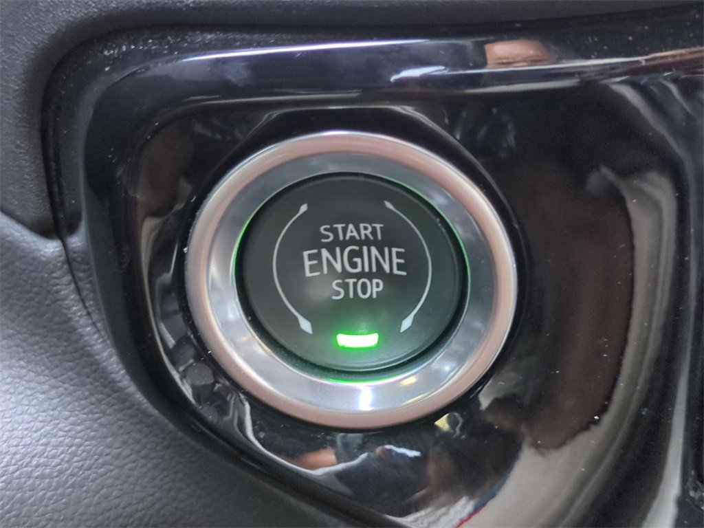 Used 2023 Chevrolet Silverado 1500 High Country w/ Technology Package image 30