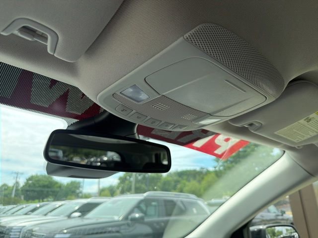 Used 2020 Ford Edge Titanium w/ Cargo Accessory Package FWD image 23