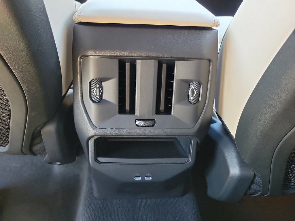 Used 2026 BMW X3 xDrive30i w/ Convenience Package AWD/4WD image 13