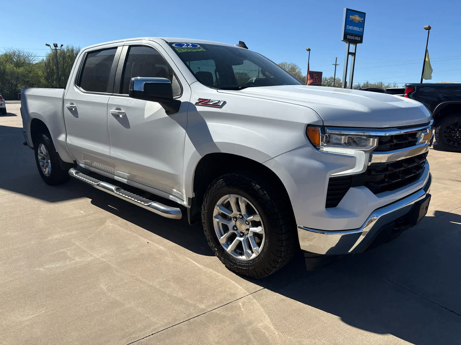 Used 2022 Chevrolet Silverado 1500 LT image 4