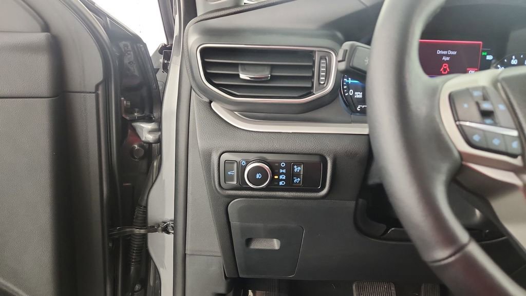 Used 2023 Ford Explorer XLT w/ Equipment Group 202A image 24