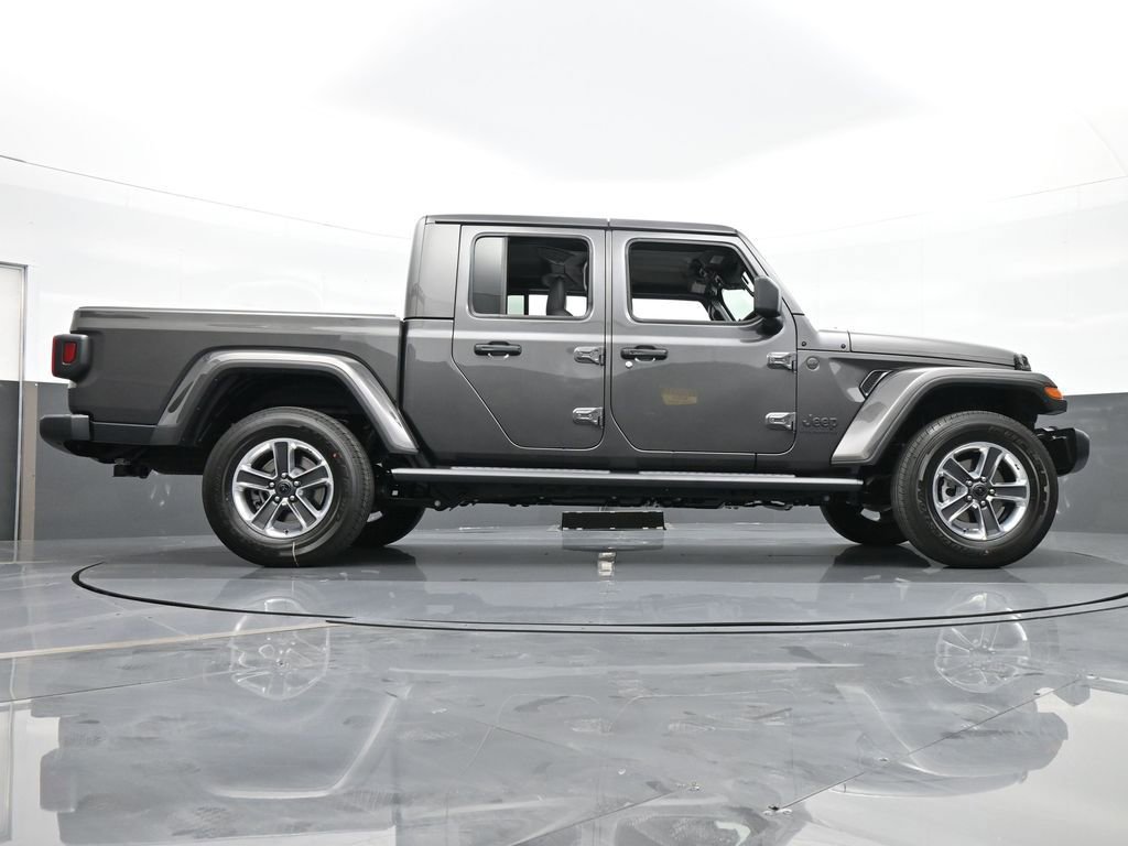 Used 2024 Jeep Gladiator Sport w/ Premium Package image 63