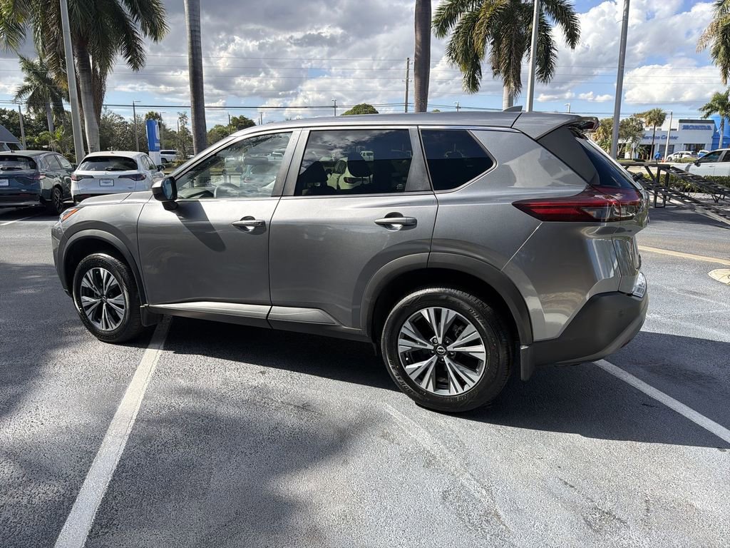 Used 2023 Nissan Rogue SV image 8