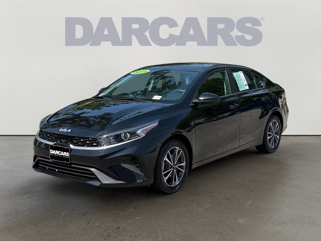 Used 2023 Kia Forte LXS FWD image 3