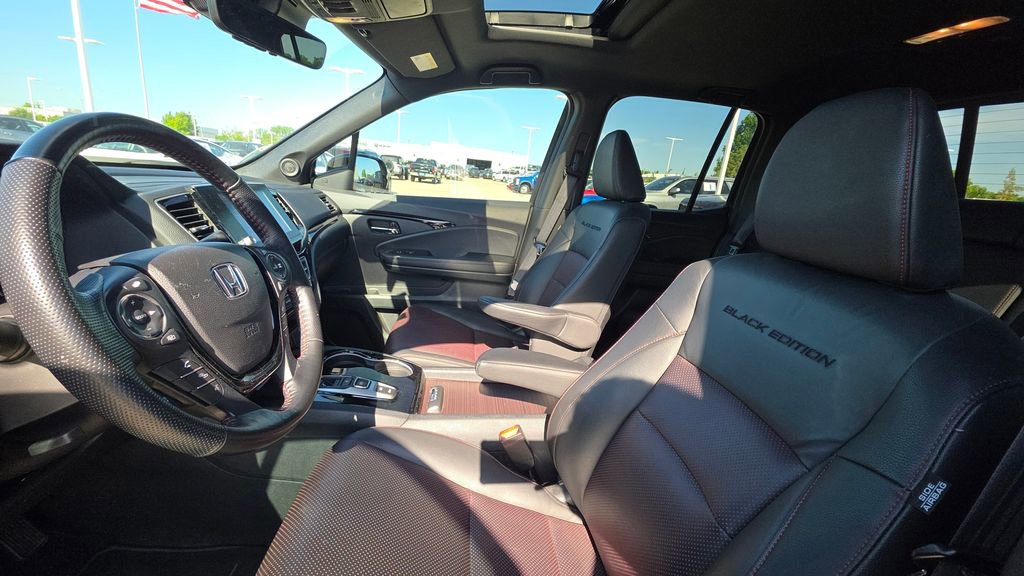 Used 2023 Honda Ridgeline Black Edition image 11