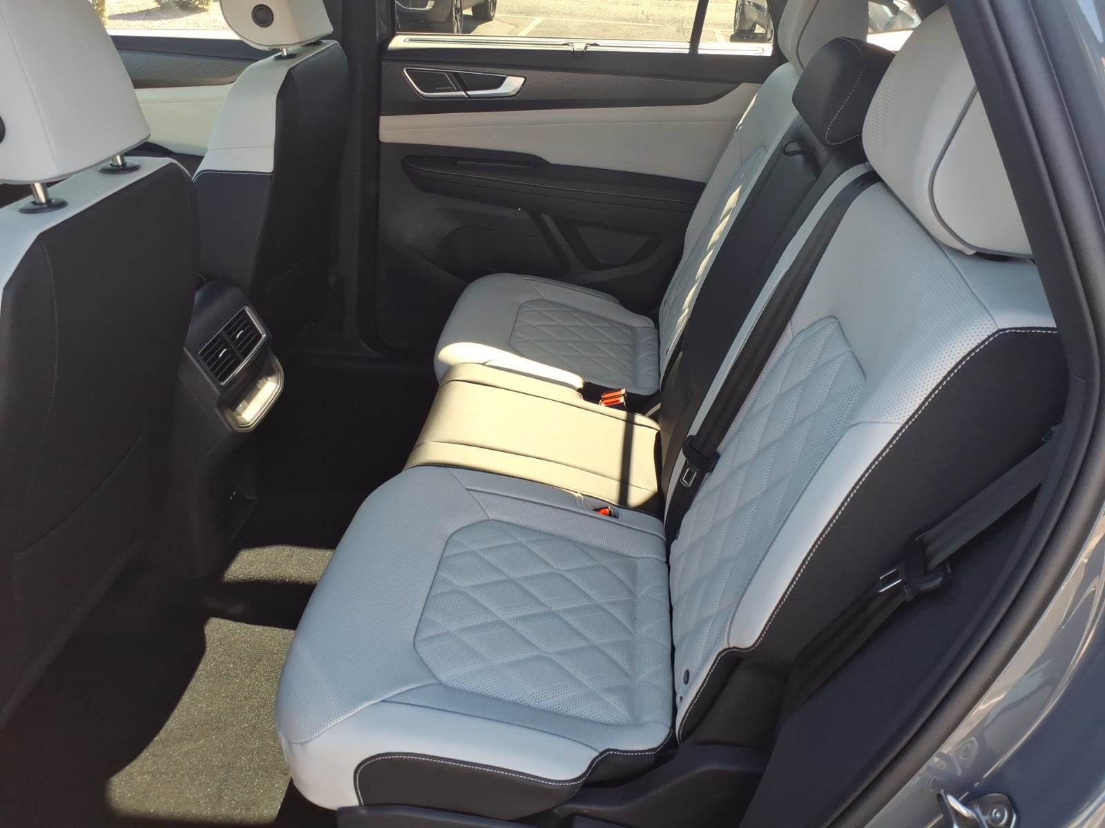 New 2026 Volkswagen Atlas Cross Sport SEL Premium R-Line image 16