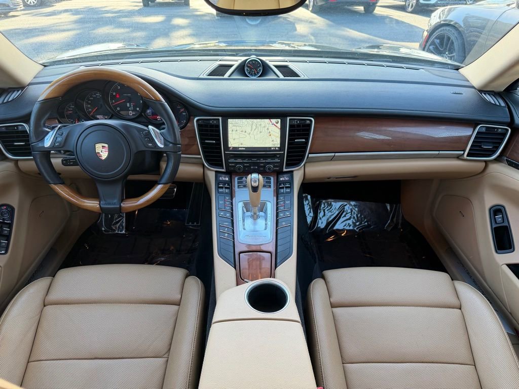 Used 2016 Porsche Panamera 4 image 28