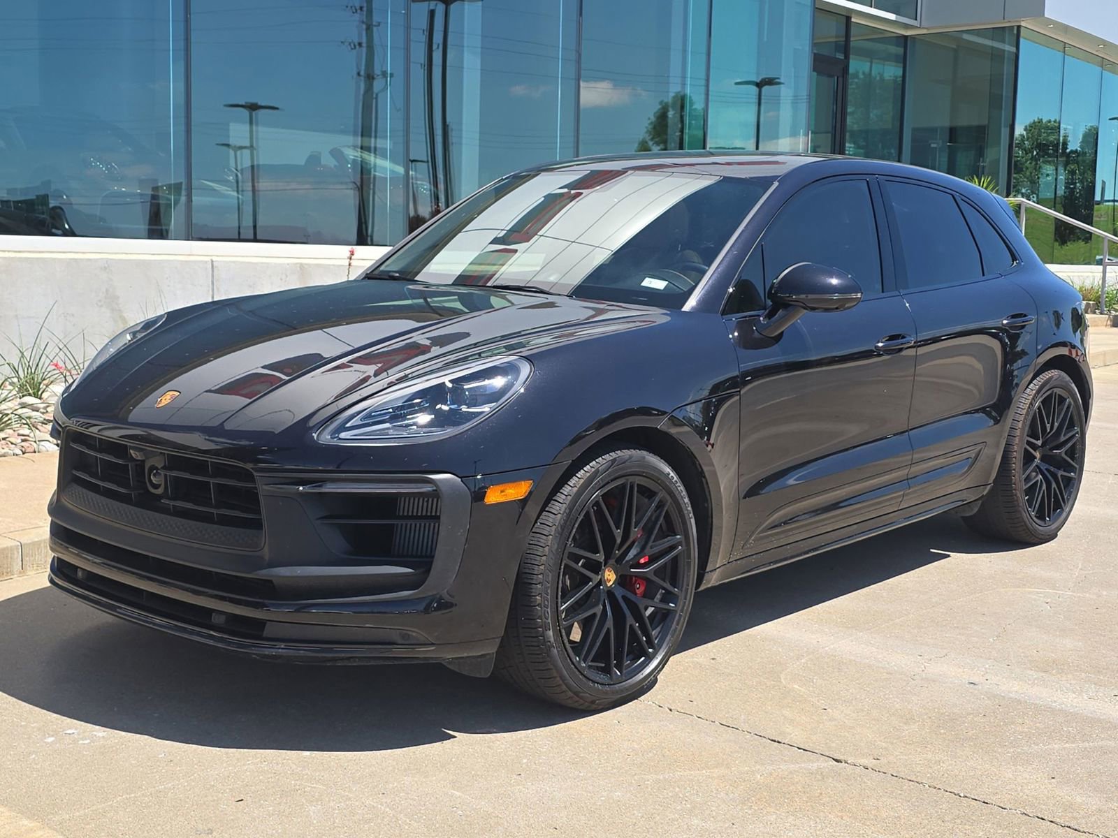 Certified 2023 Porsche Macan GTS AWD/4WD image 1