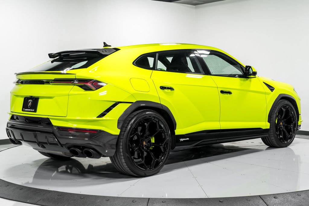 Used 2024 Lamborghini Urus Performante AWD/4WD image 3