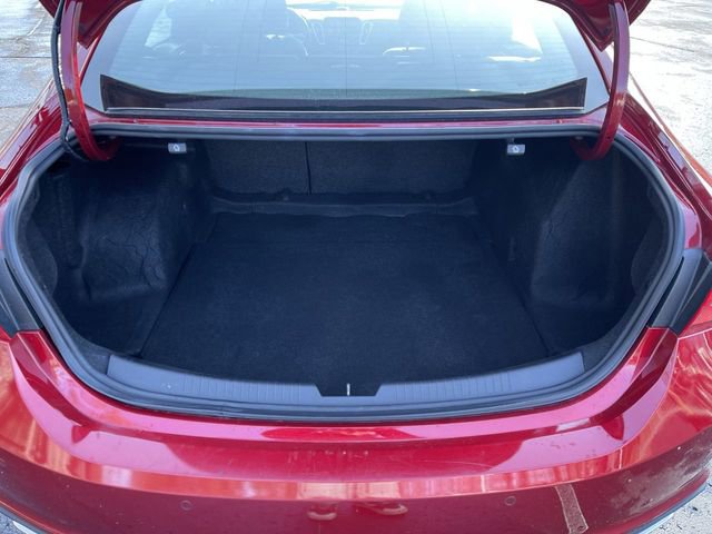 Used 2022 Chevrolet Malibu RS image 24