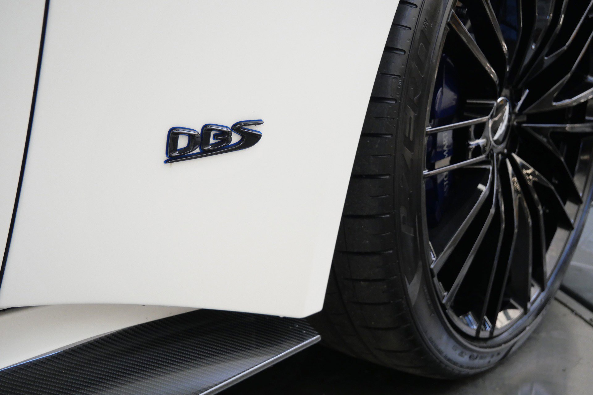 Used 2020 Aston Martin DBS Superleggera RWD image 55