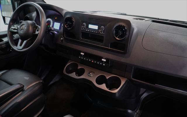 Used 2020 Mercedes-Benz Sprinter 3500 image 29
