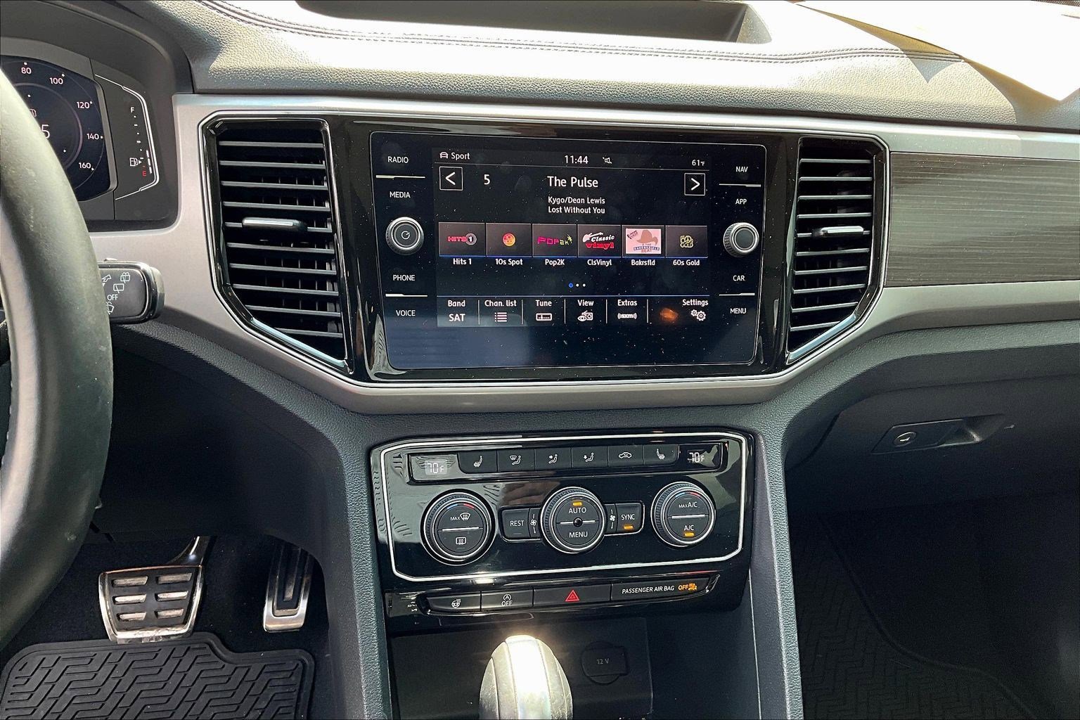 Used 2019 Volkswagen Atlas SEL R-Line AWD/4WD image 5