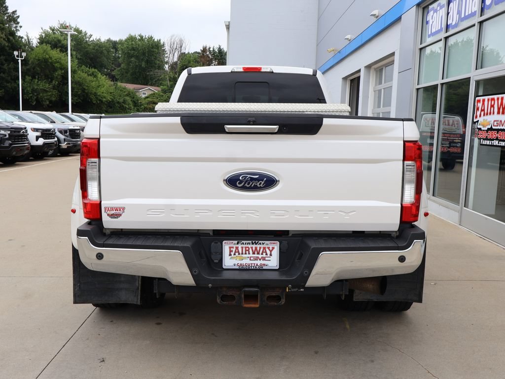 Used 2017 Ford F350 Lariat w/ Chrome Package AWD/4WD image 9