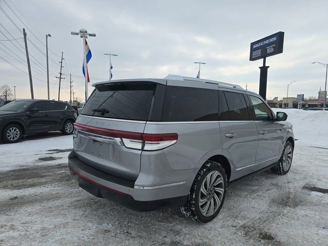 Used 2023 Lincoln Navigator Reserve AWD/4WD image 4
