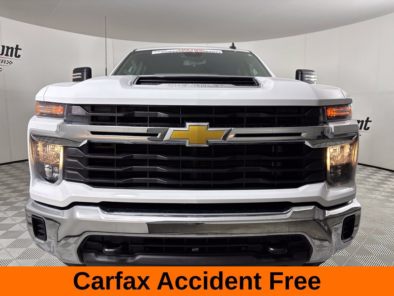 Used 2026 Chevrolet Silverado 2500 LT AWD/4WD image 3