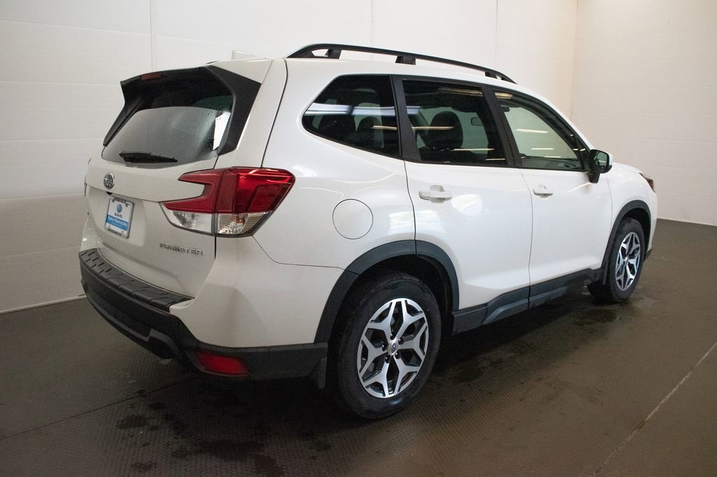 Used 2023 Subaru Forester Premium AWD/4WD image 4