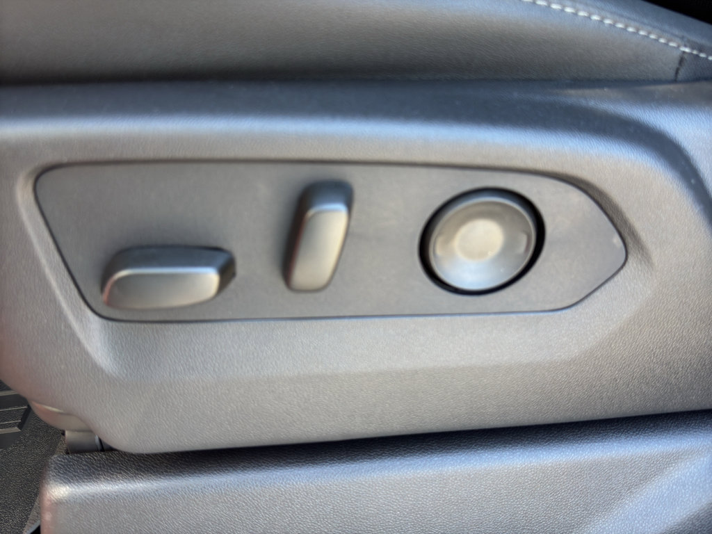 New 2026 GMC Sierra 1500 SLT image 21