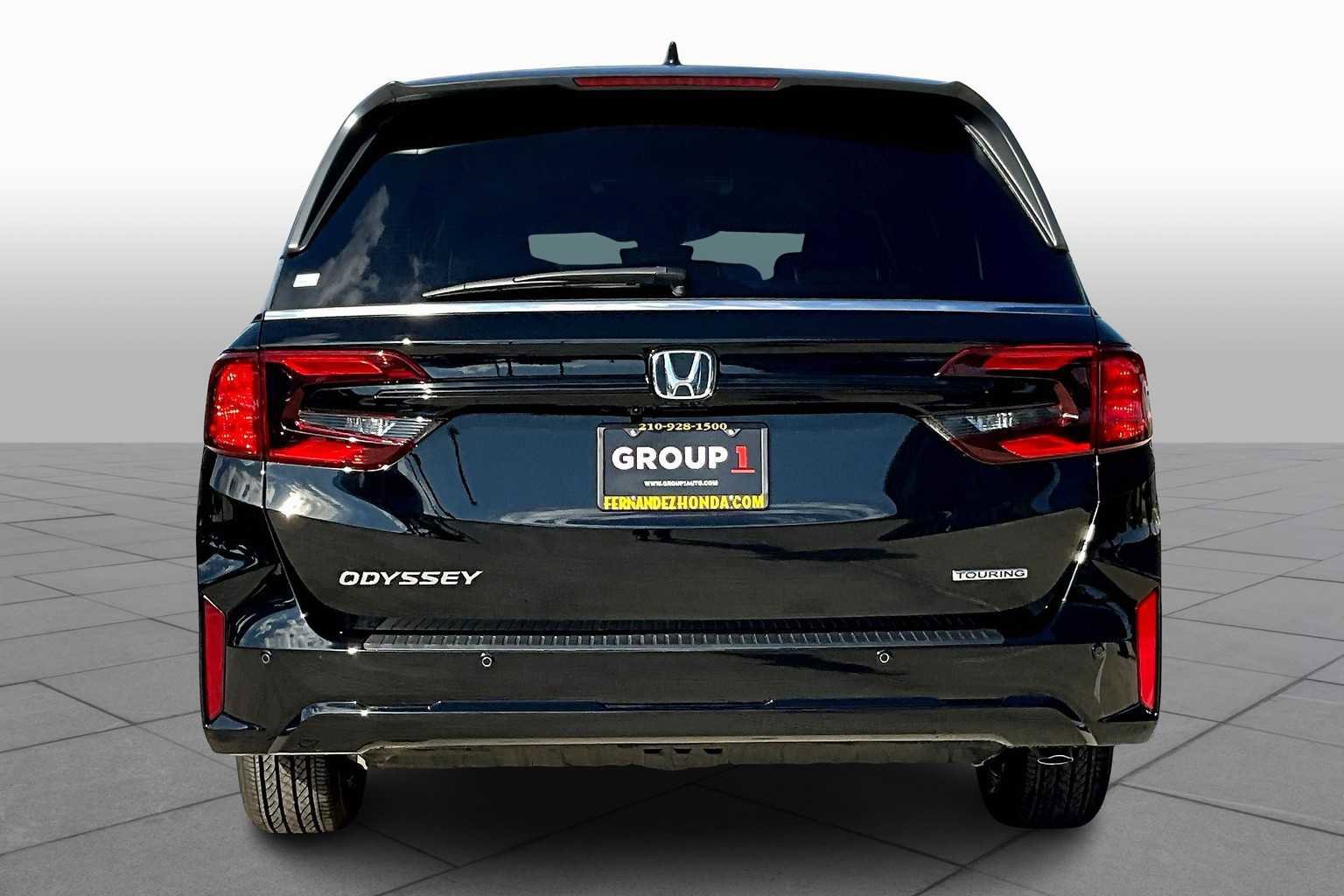 New 2026 Honda Odyssey Touring image 4