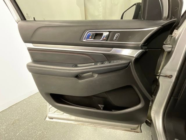 Used 2018 Ford Explorer Sport AWD/4WD image 9