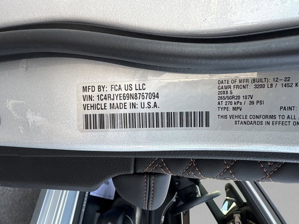 Used 2022 Jeep Grand Cherokee Summit w/ Advanced Protech Group IV image 27