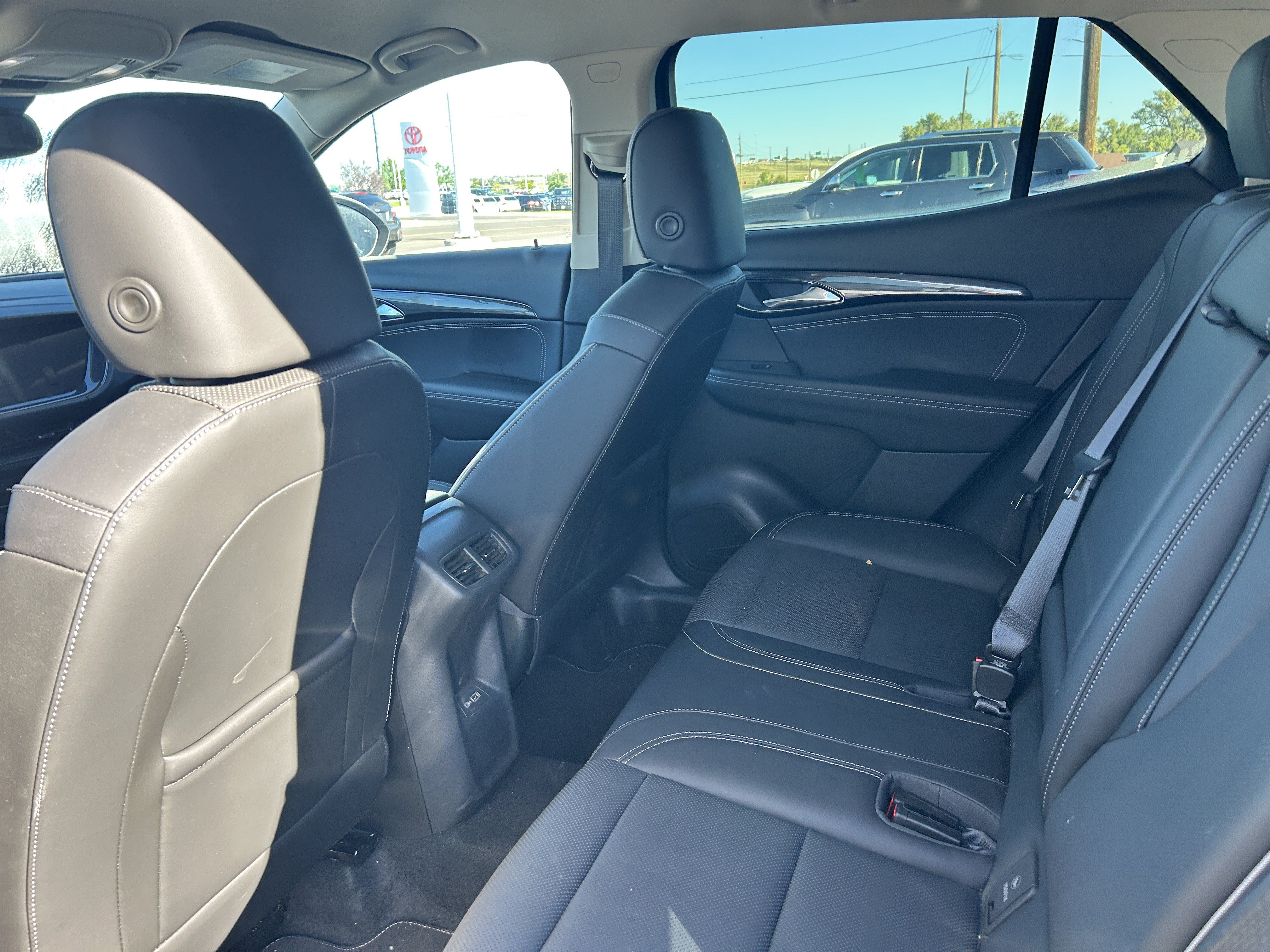 Used 2022 Buick Envision Essence w/ Safety Package AWD/4WD image 11