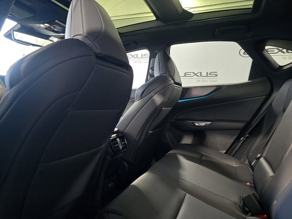 Used 2025 Lexus NX 450h+ F Sport image 26