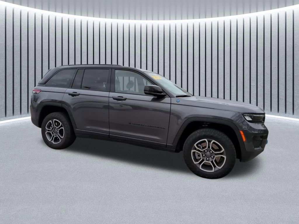 Used 2022 Jeep Grand Cherokee Trailhawk image 3