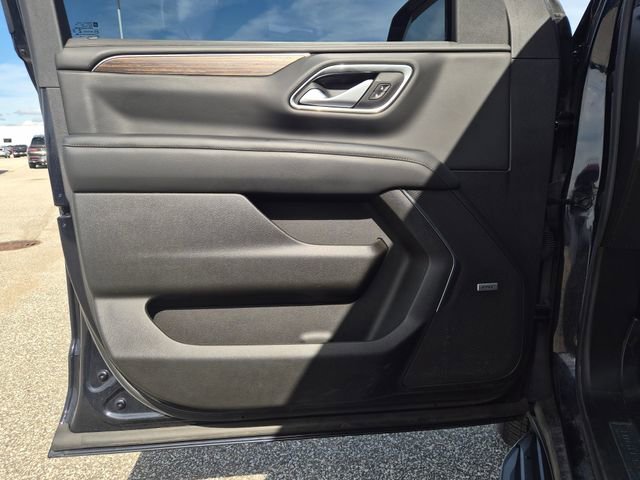 Used 2022 Chevrolet Suburban High Country AWD/4WD image 14