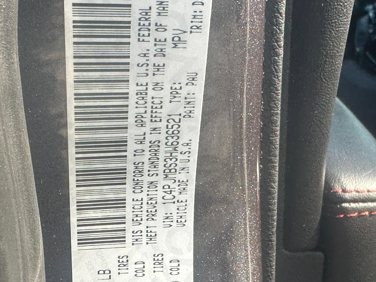 Used 2017 Jeep Cherokee Trailhawk w/ Cold Weather Group image 23