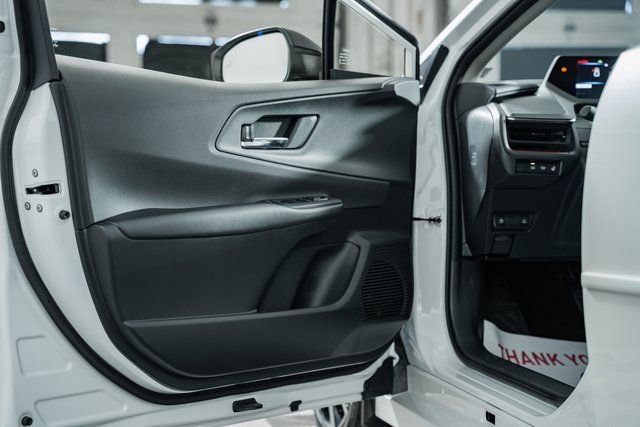 New 2026 Toyota Prius Plug-In Hybrid FWD image 37