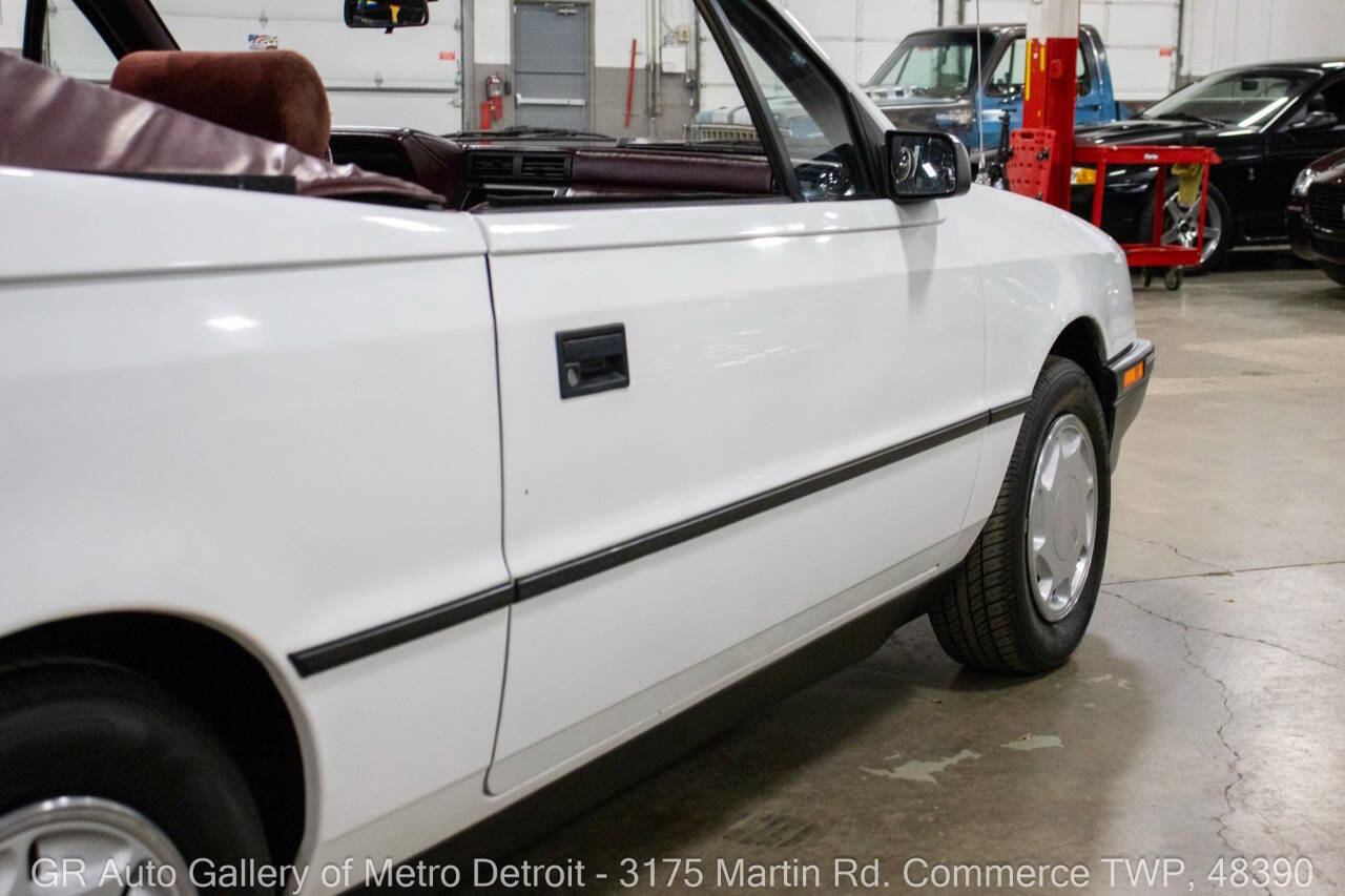 Used 1991 Dodge Shadow Convertible image 24