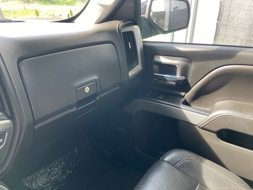 Used 2018 Chevrolet Silverado 1500 LTZ Z71 w/ LTZ Plus Package AWD/4WD image 27
