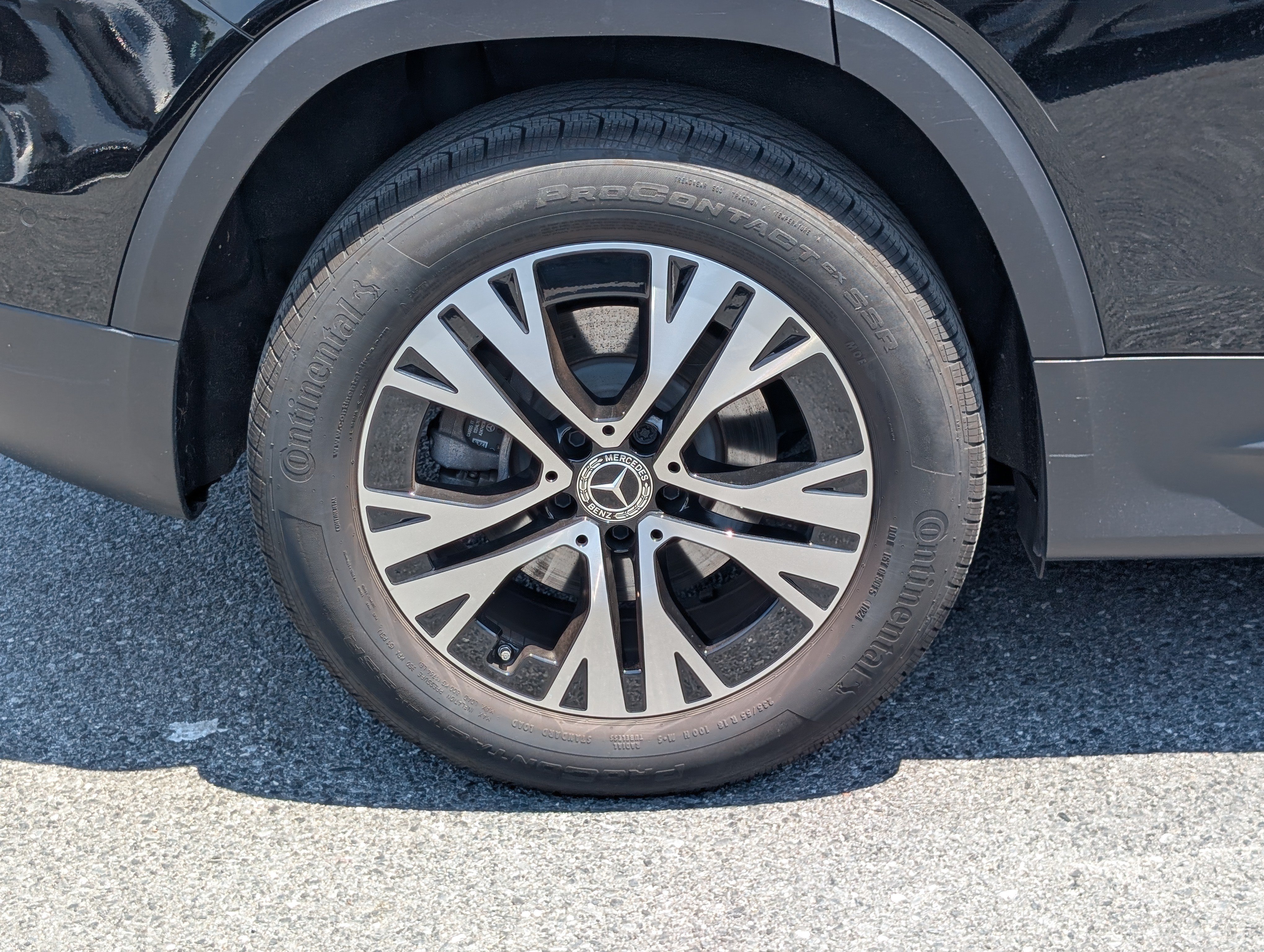Used 2024 Mercedes-Benz GLB 250 4MATIC image 9