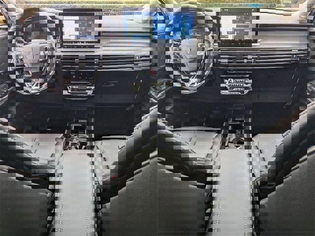 New 2026 Lincoln Corsair Premiere image 5