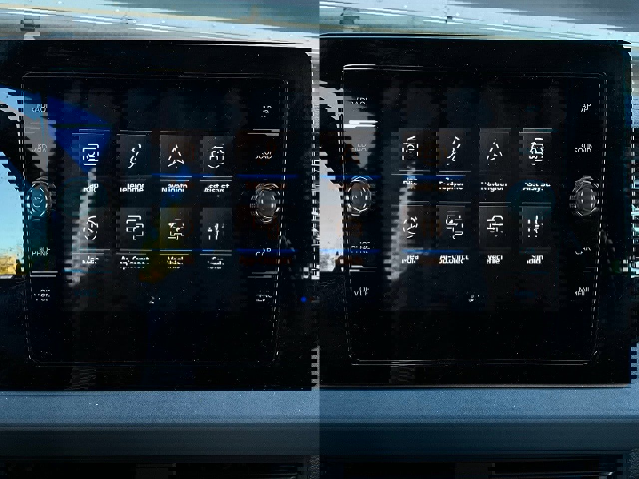 Used 2025 Volkswagen Jetta SE image 29