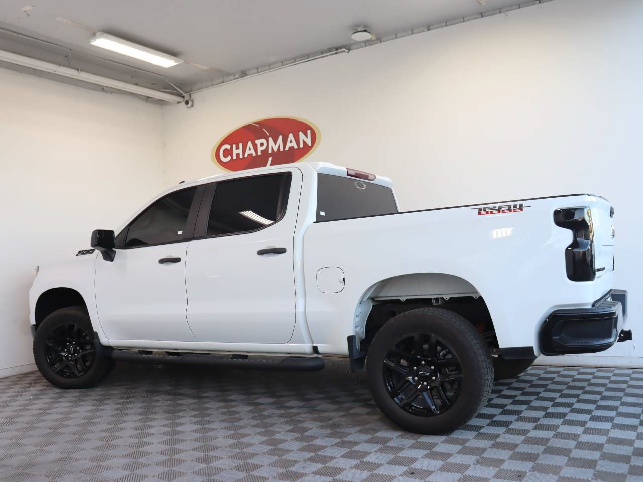 Certified 2025 Chevrolet Silverado 1500 Custom Trail Boss w/ Turbomax Blackout Package AWD/4WD image 5