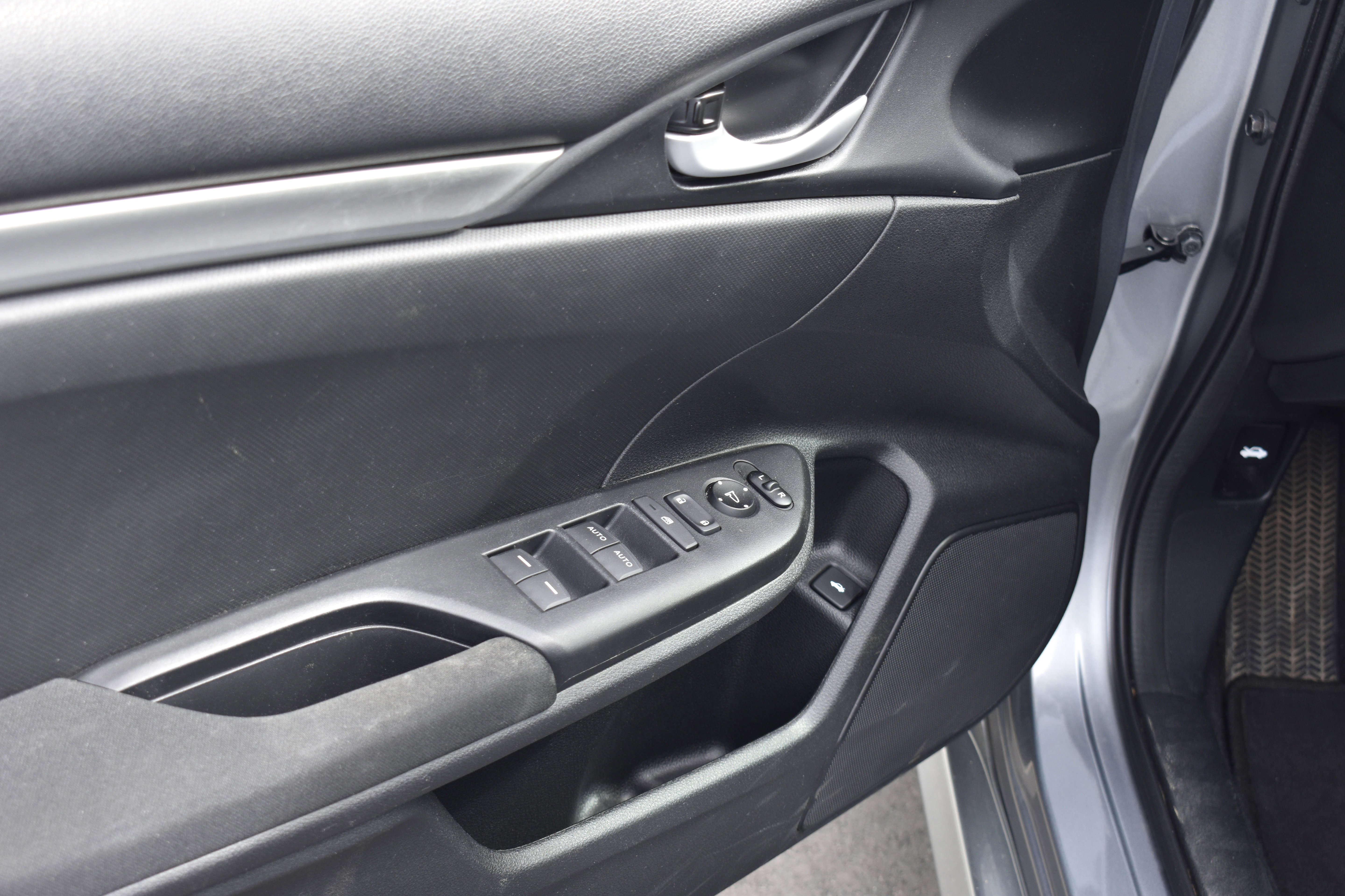 Used 2020 Honda Civic LX image 26